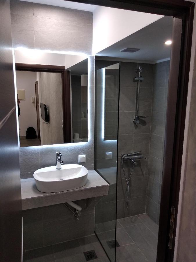 Navarino Jacuzzi Studio Apartment