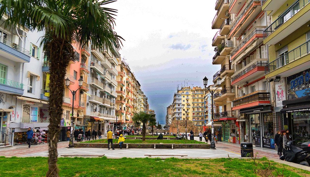 Navarino Jacuzzi Studio Apartment Thessaloniki
